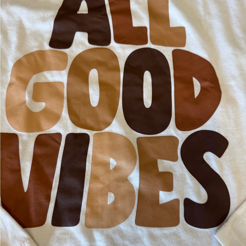 White Long Sleeve Tee with 'All Good Vibes' Print unisex sz 10/12 - Picture 4 of 4